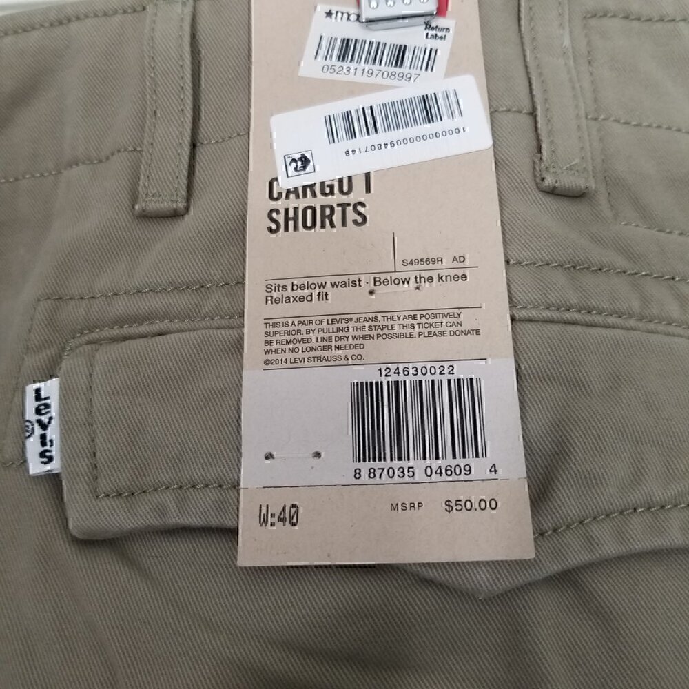 NWT‎ Levi's Cargo Shorts Size 40 - Picture 3 of 5
